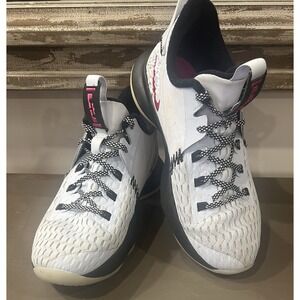 Nike Lebron Witness V 5 2020 Basketball Shoes | Kids‎ Size 5Y US